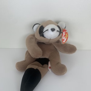 Ty Beanie Babies “Ringo” The Raccoon 1995 Retired
