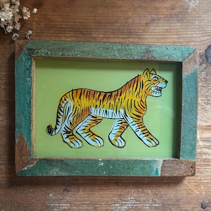 Pintura vintage de un tigre indio, arte en vidrio invertido