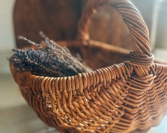 Vintage wicker Basket, Chunky Vintage Basket, Wicker Basket, Chic Basket, farmhouse decor, countryside decor, wicker Easter basket, vintage