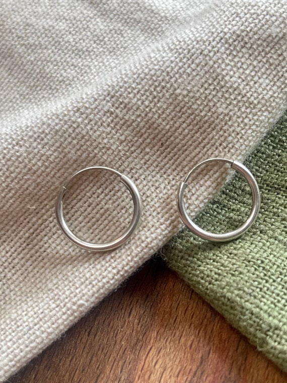 Cute Small Thin Loop Ring Hoop Earrings Solid Ste… - image 1