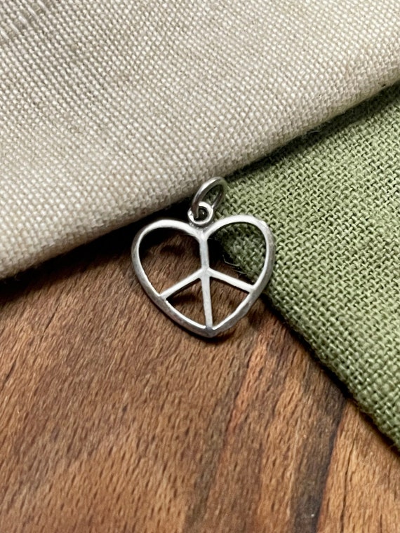 Peace and Love End War Pendent Solid 925 Sterling 