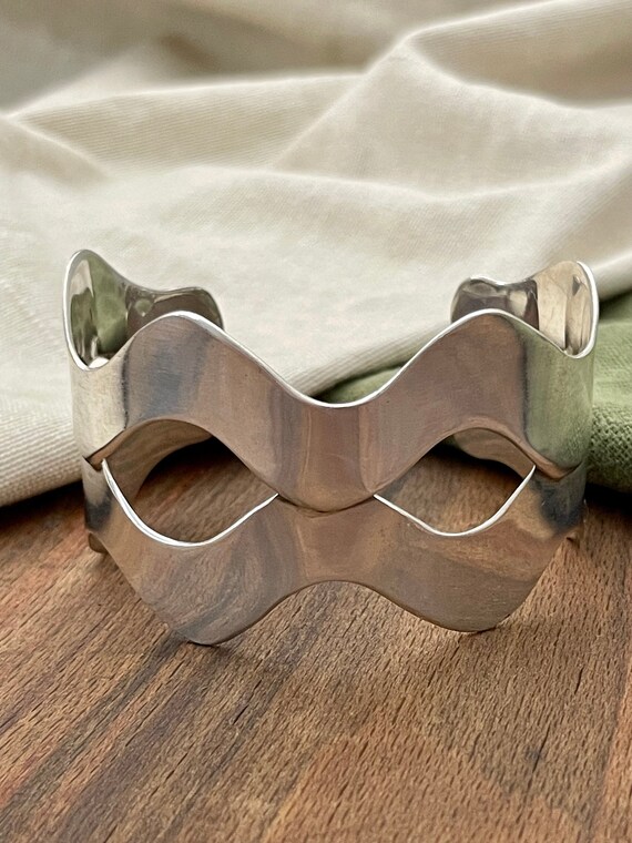 Wave Pattern Torque Bangle Bracelet Solid Sterlin… - image 1