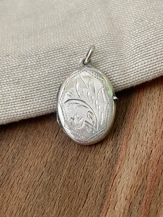 Small Engraved Pendant Locket Sterling 925 Silver… - image 1