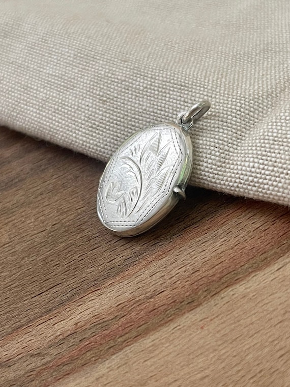 Small Engraved Pendant Locket Sterling 925 Silver… - image 2