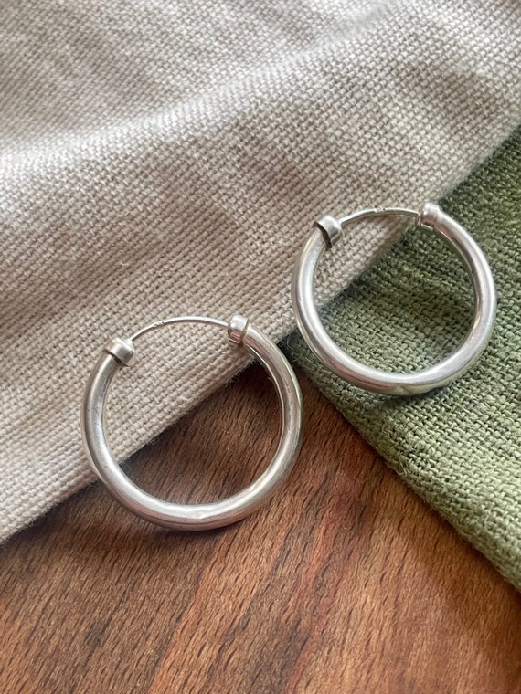 Nice Plain Loop Ring Hoop Earrings Solid Sterling… - image 1