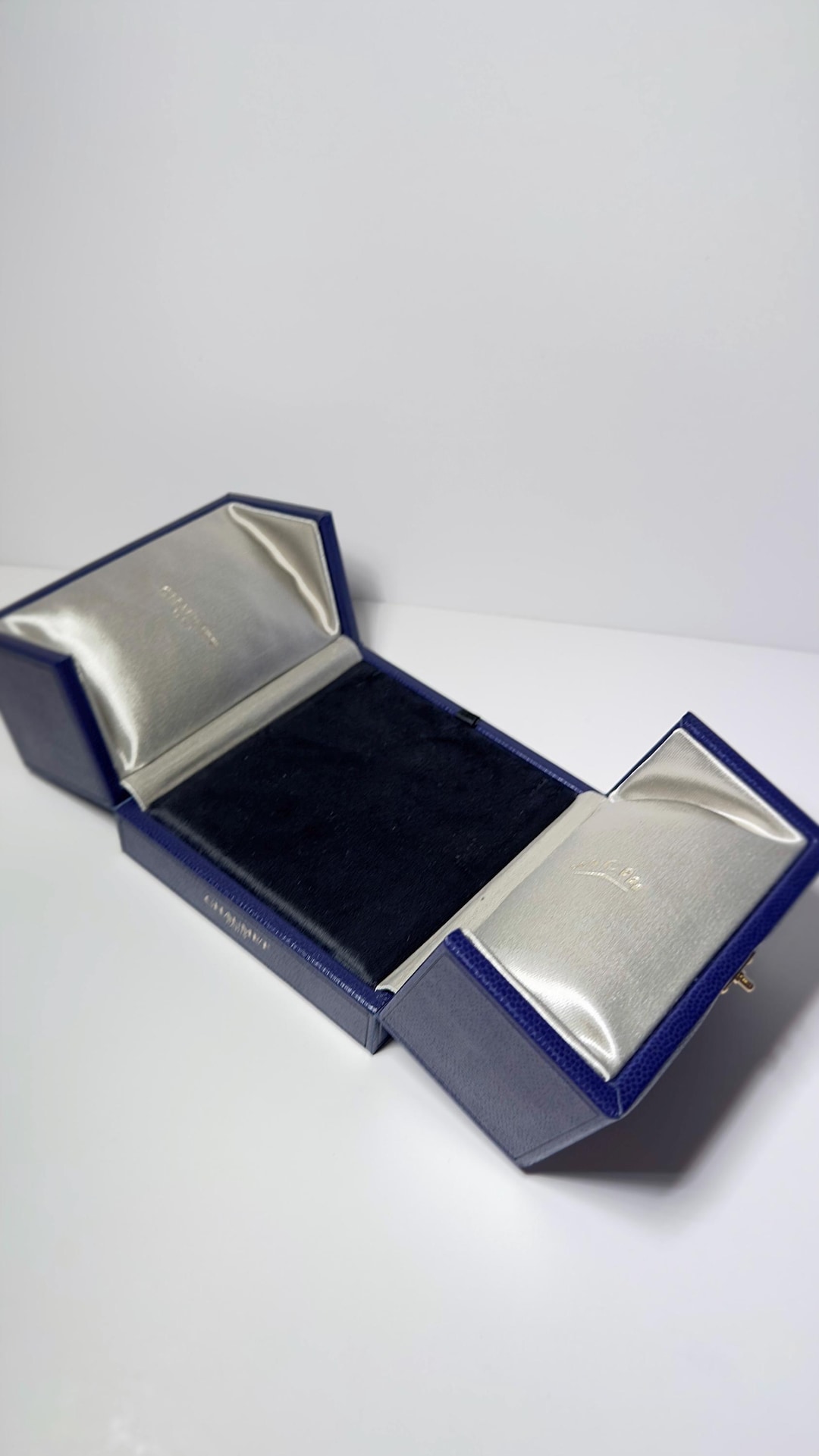 Chaumet Paris Original Necklace Box – Luxury Presentation Case - Etsy