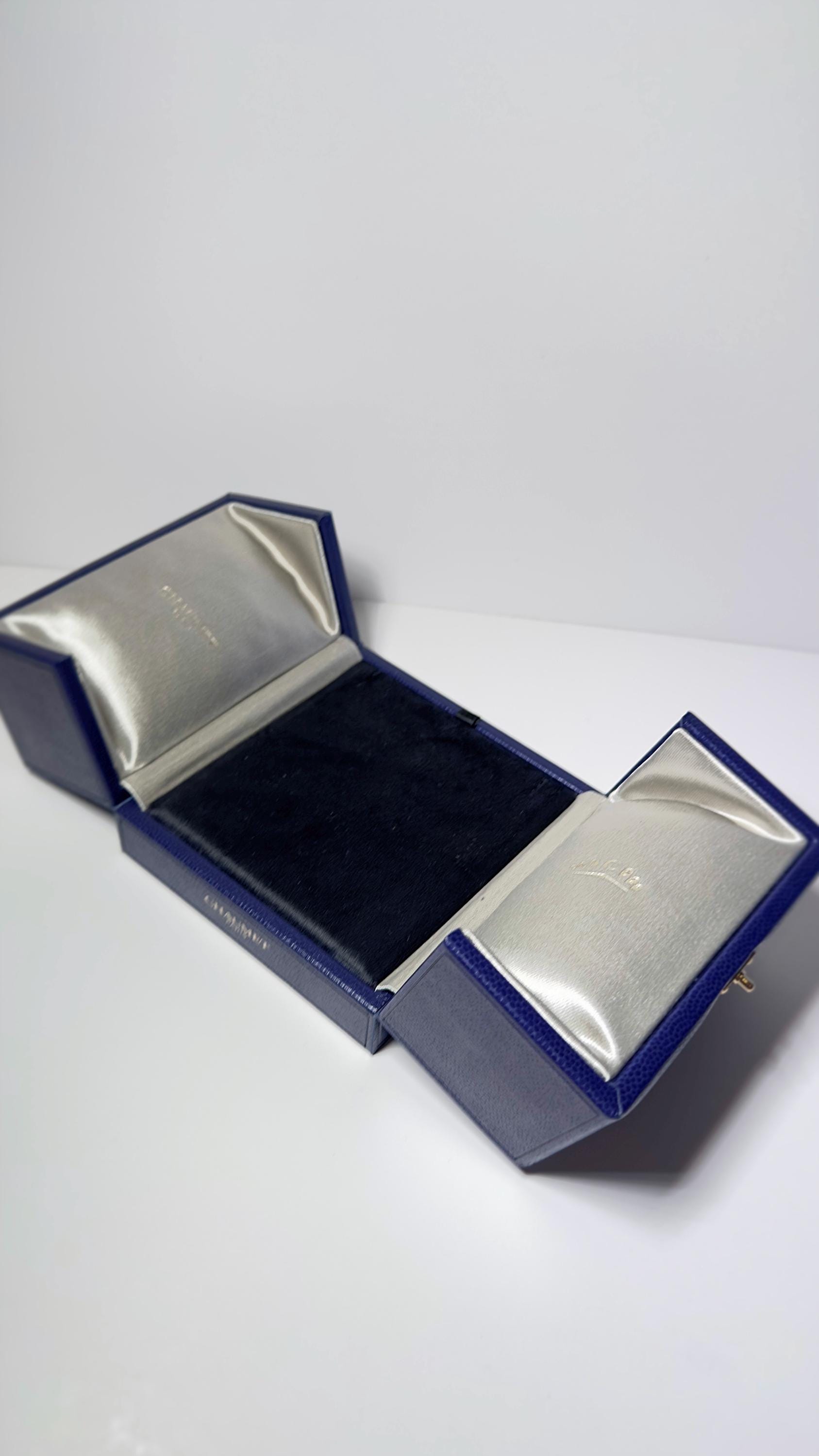 Chaumet Paris Original Necklace Box – Luxury Presentation Case - Etsy