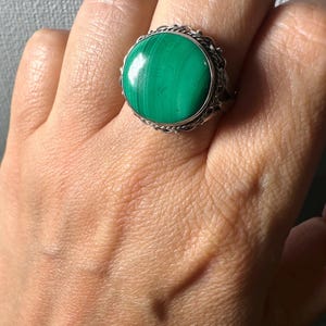 Vintage 830 Silver Ring with Natural Malachite | EU Size 20