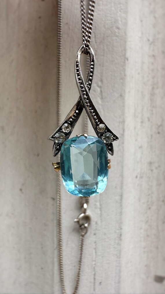 Collier Ancien Style Art Nouveau – Métal Argenté Et Verre Bleu – Occasion