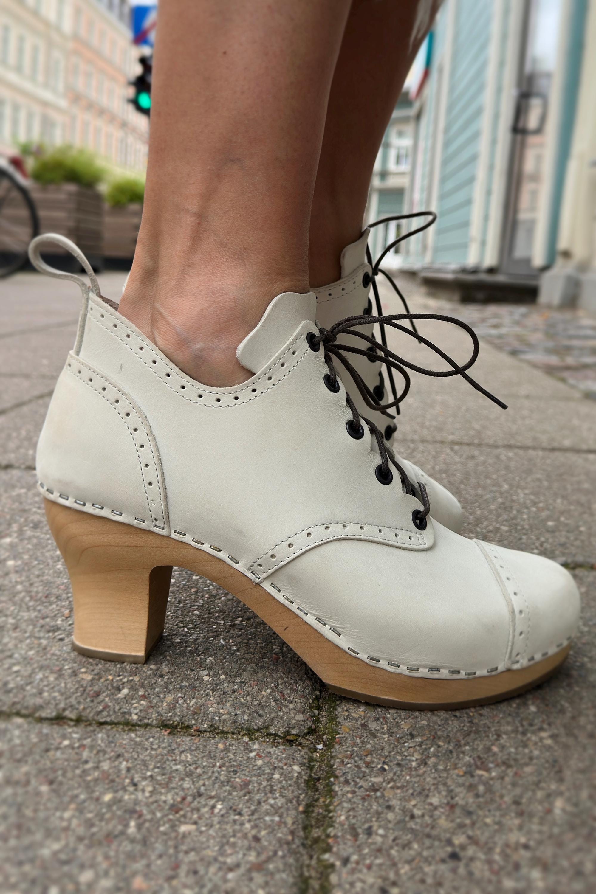 Swedish Hasbeens White Leather Clog Boots - Size EU 40 - Vintage