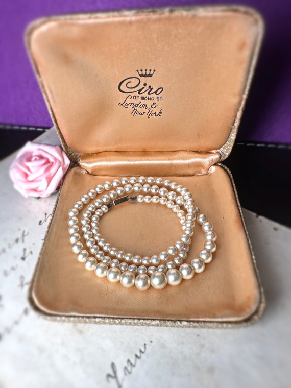 Vintage 1950s CIRO Delicate Faux Pearl Necklace 9… - image 1
