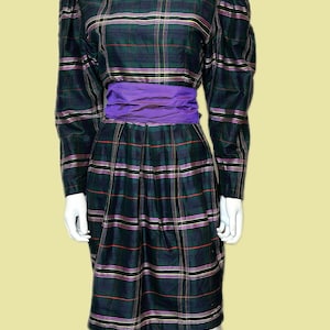 Impresionante vestido vintage de seda cruda con mangas abullonadas y silueta tulipán de JUST SILK de los años 80, talla M