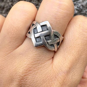 Vintage Sterling Silver Celtic Knot Ring | Hallmarked STERLING | Unisex Woven Band | Size EU 18.5/19 | 9.63g