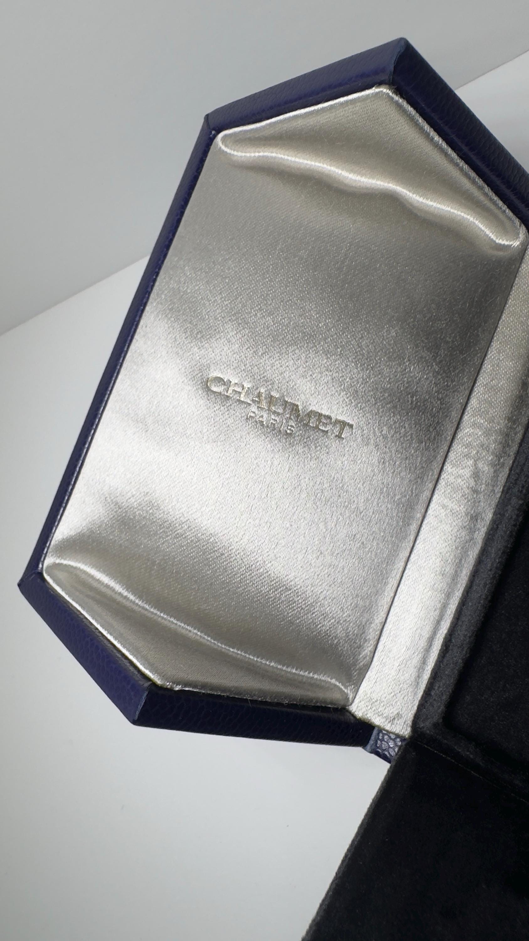 Chaumet Paris Original Necklace Box – Luxury Presentation Case - Etsy