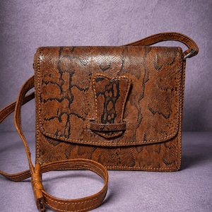 Vintage Genuine Snakeskin Crossbody Bag Brown Python Leather Purse Boho Shoulder Bag Adjustable Strap 1980s Exotic Leather Handbag