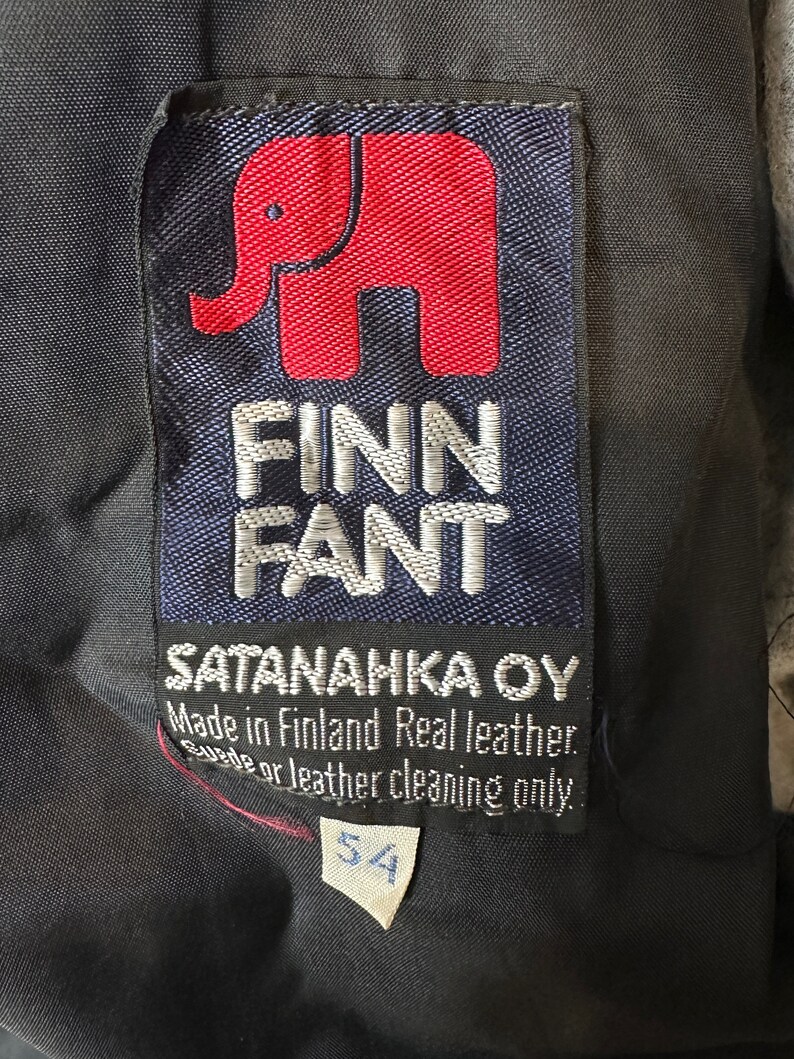 Vintage 1970s FINN FANT Glossy Leather Belted Military Style Jacket Coat XL image 8