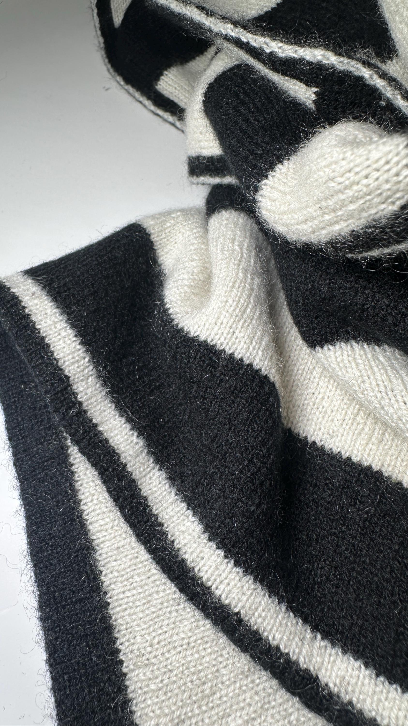Lucien Pellat-finet 100% Cashmere Scarf Stole – Keyboard Stripe 
