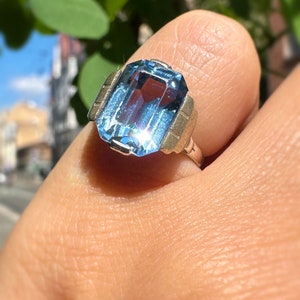 Adorable Antique Art Deco Silver Gilt Shoulders French Silver Blue Spinel Ring