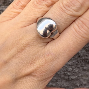 Vintage Sculptural Sterling Silver Heart Ring | 925 Hallmarked | Asymmetric Band | Size 56