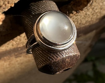 Sterling Silver Moonstone Ring, Natural Clear 10mm Gem, Size 16.5, Hallmarked 925