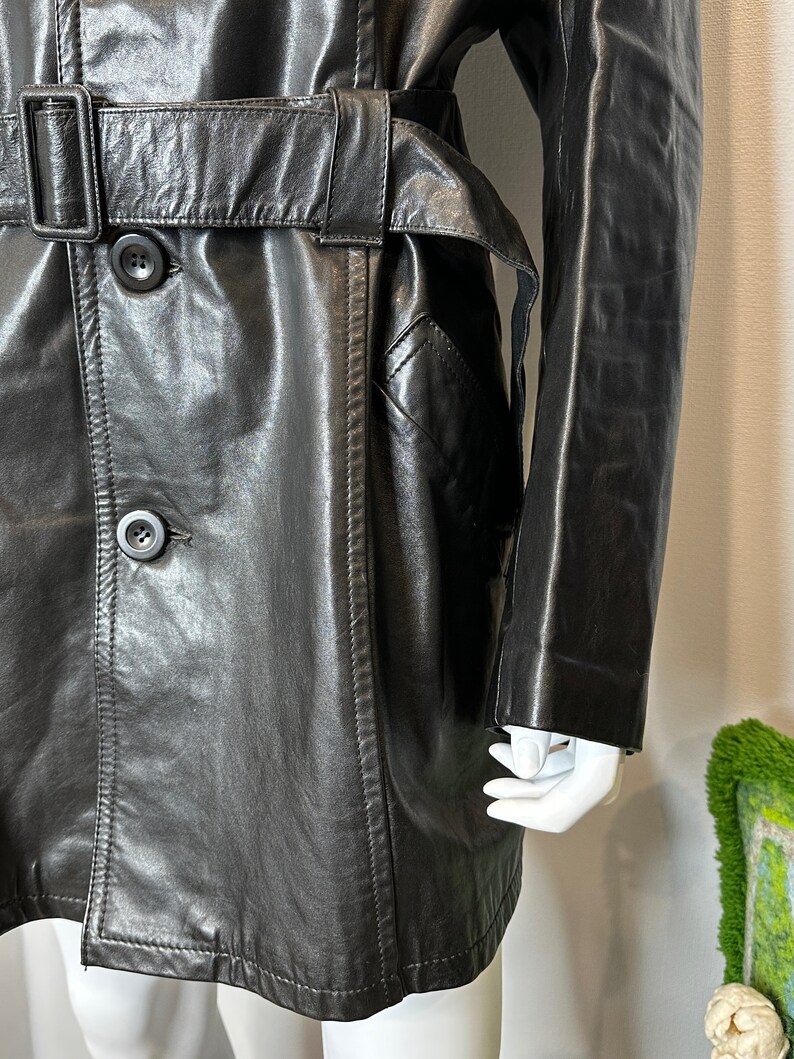 Vintage 1970s FINN FANT Glossy Leather Belted Military Style Jacket Coat XL image 3