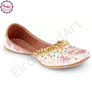 Brown Wedding Jutti For Women | Punjabi Embroidered Jutti |Bride Jutti -EiraHandArt