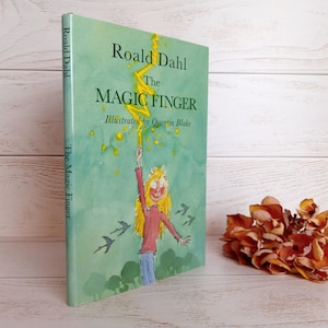 The Magic Finger by Roald Dahl, 1995 First Illustrated Edition Book in D/J