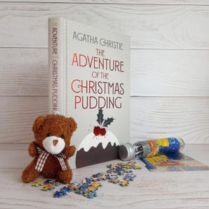 Agatha Christie, kerstpuddingboek + GRATIS GESCHENKPAKKET, feestelijk ontwerp nieuwe editie, speciaal decoratief boek met harde kaft, Poirot-verhalen!
