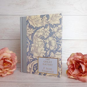 F Scott Fitzgerald, The Great Gatsby, Gift Book Edition, Cloth Bound Textured Linen, Gilt Edges, William Morris Cover Design, As New.