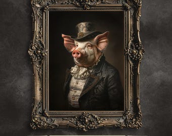 Puede incluir: Retrato enmarcado de un cerdo con sombrero de copa y vestimenta formal. El cerdo tiene orejas y hocico rosas, y lleva un abrigo negro con una camisa blanca con volantes. El marco ornamentado es de color oro oscuro y el fondo es gris oscuro. El texto "Instant Download" está en la parte inferior.