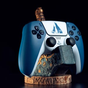 God of War Controller Holder & Game Case – For PS5, Xbox, Switch. Must-Have Gift for Gamers