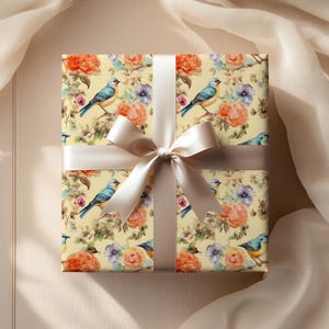 Geschenkpapier mit Aquarellvögeln und -blumen in Satin oder Matt, 3 Größen erhältlich