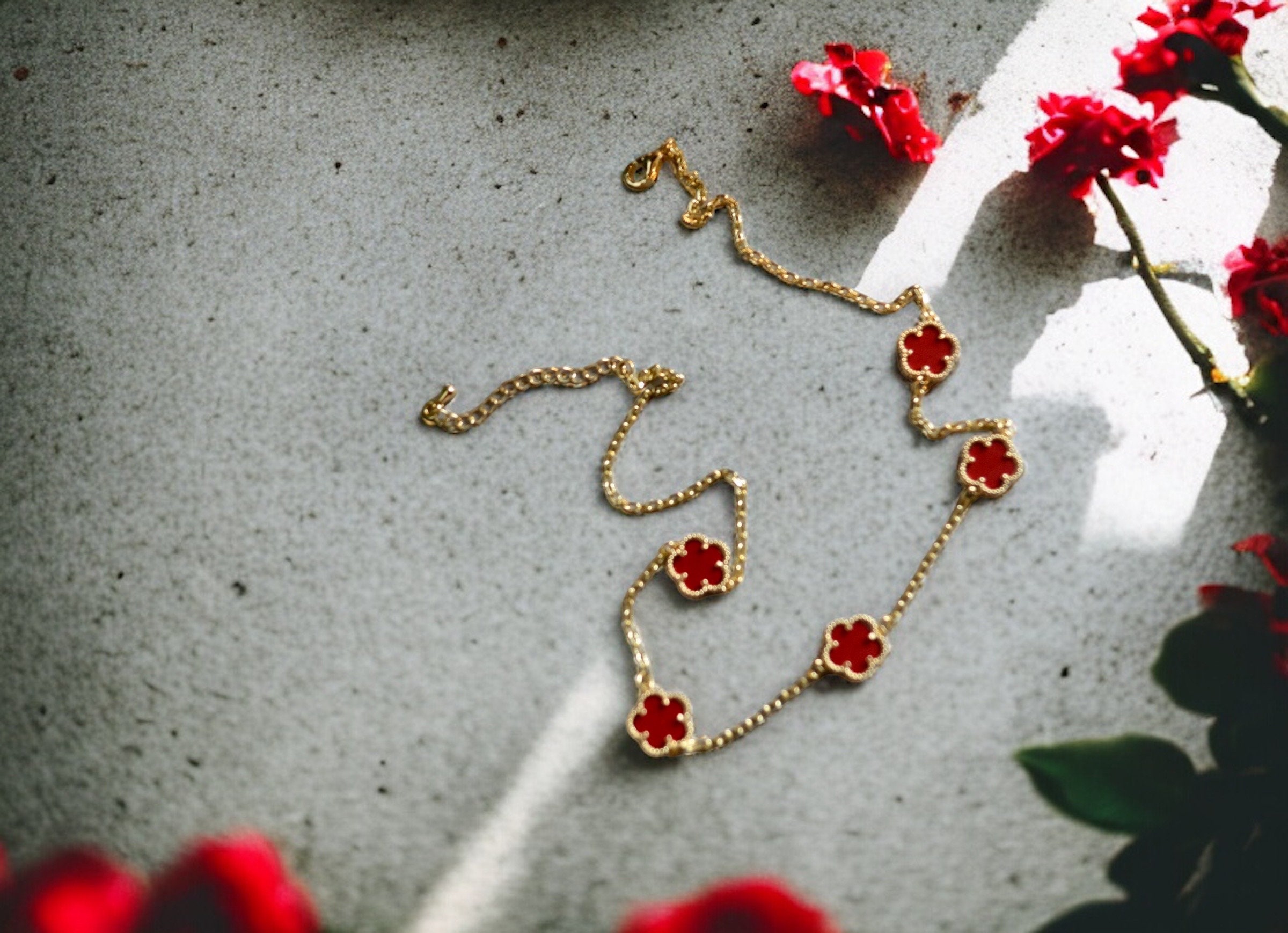 Van Cleef Arpels Sweet Alhambra Heart Necklace Pink Gold Carnelian -  Alhambra Necklaces - Van Cleef & Arpels Jewelry
