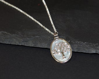 Tree of Life Necklace, Family Tree Pendant,  925 Silver Chain, and silver plated Pendant, Valentine's Day Gift, Perfect Gift for her. Dainty