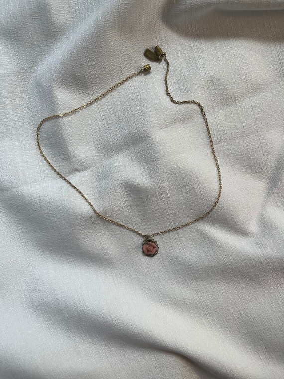 1928 Vintage Rose Necklace