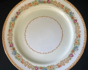 Dinner Plate, "AIC4" Pattern by Aichi China, Made in Occupied Japan (1945-1952), Tan Scrolls, Floral Border, White & Cream, Gold Trim