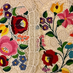 Hungarian Folk Art Lace &quot; Richelieu&quot; Handmade Vintage Embroidery
