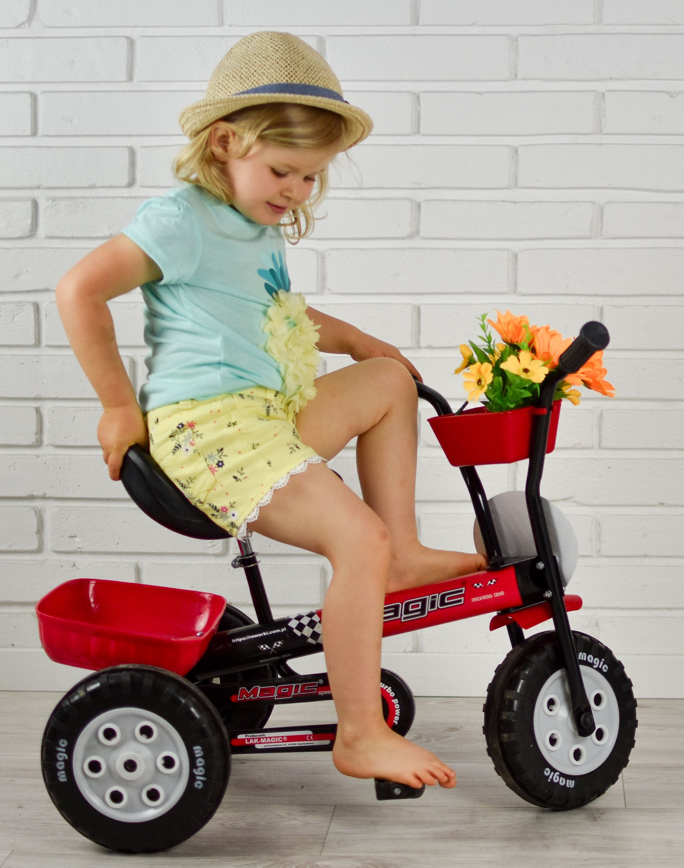 Magic tricycle hotsell