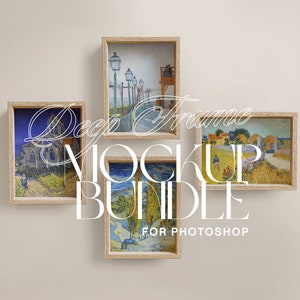 Peut inclure: Quatre cadres photo en bois avec des peintures différentes à l'intérieur. Les cadres sont disposés en forme de croix sur un mur blanc. Le texte "Deep Frame Mockup Bundle for Photoshop" est écrit en blanc sur le mur.