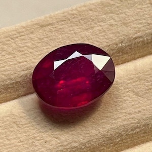 11.5 Cts. Natural Red Ruby Faceted Oval Gemstone (15x12x5 MM)