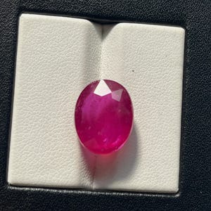 Faceted Oval Cut Ruby Stone: 13 Cts, 14x11x5.5 MM
