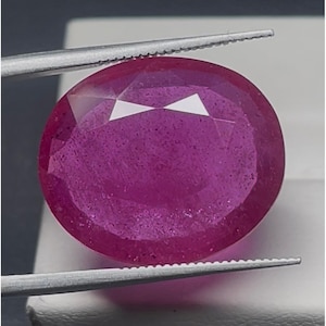 Oval Ruby Gemstone: 19.45 Cts Glass Filled Ruby (19x16 MM)