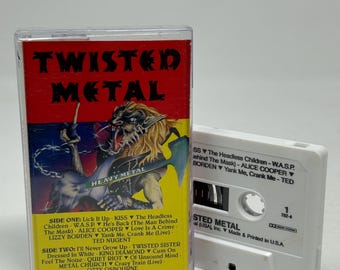 Vintage cassettebandje van Twisted Metal Compilation in nieuwe koffer