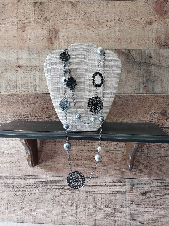 Black and Silver Pearl & Lace Bead Necklace