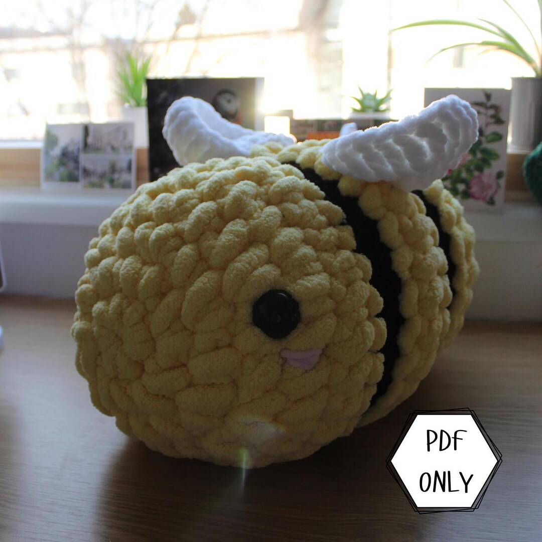 Giant Bee Crochet Pattern PDF, Spring Pattern, Jumbo Crochet Pattern ...