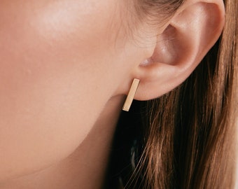 Puces d'oreilles barrettes à graver en or massif 14 carats | Boucles d'oreilles avec nom personnalisé pour femme | Boucles d'oreilles en or véritable 14 carats | Des cadeaux personnalisés parfaits
