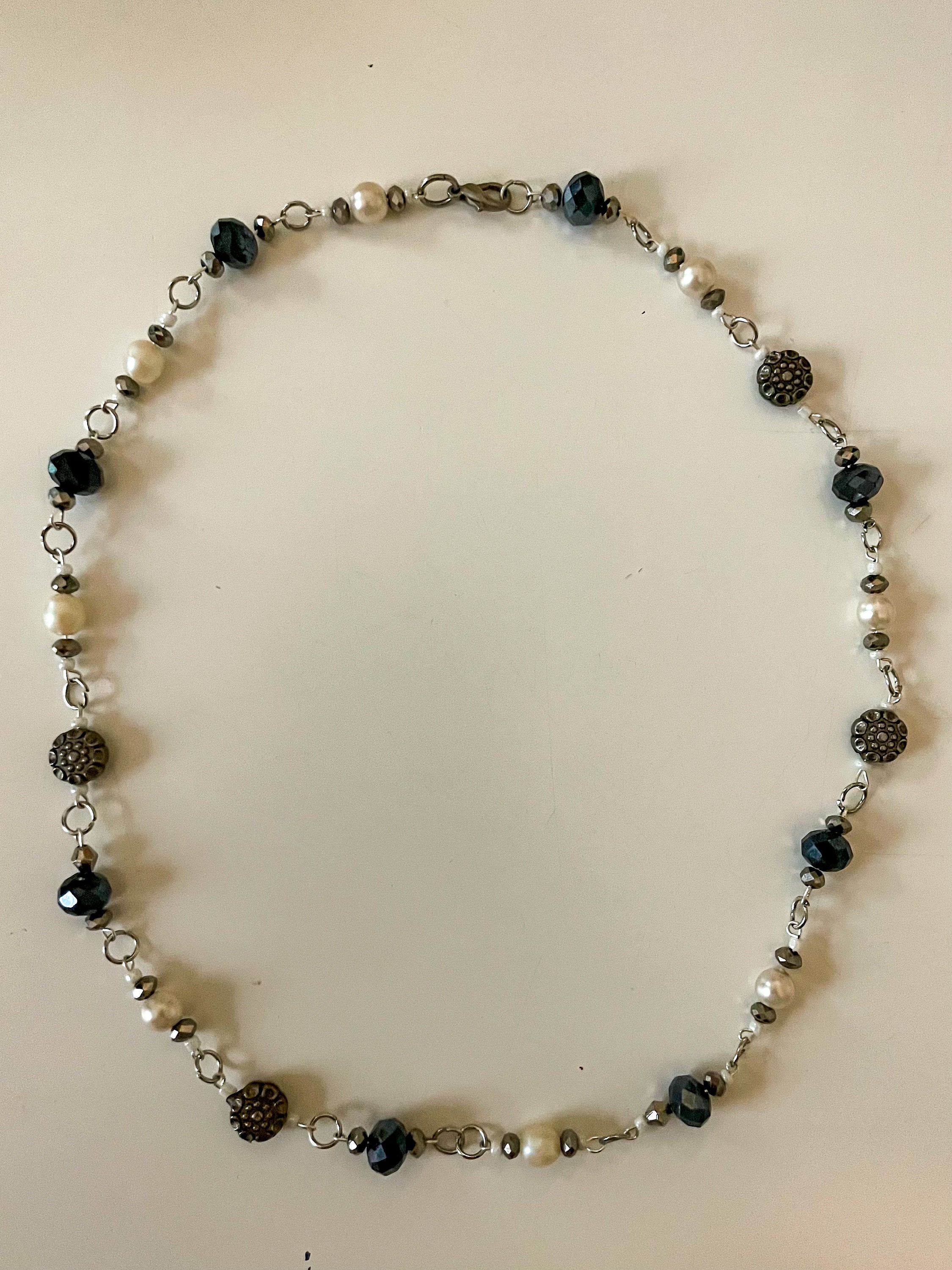 Collier & Boucles D'Oreilles Assortis - Perles De Verre Rocaille Noires - Médailon Ovale - Fantaisie