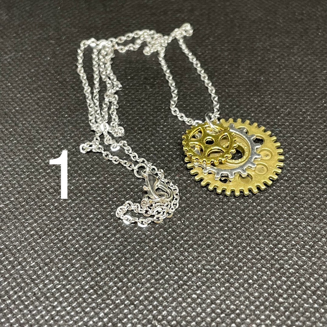 Steampunk Necklace Gears and Cogs Silver Plated Chain Approx 20 Chain