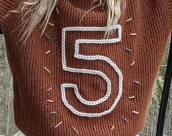 Suéter de número de cumpleaños personalizado