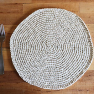 Nuts & Seeds - Round Placemat